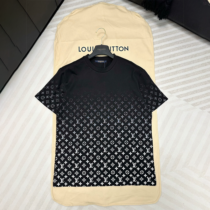 lv louis vuitton gradient monogram print short sleeve t shirt